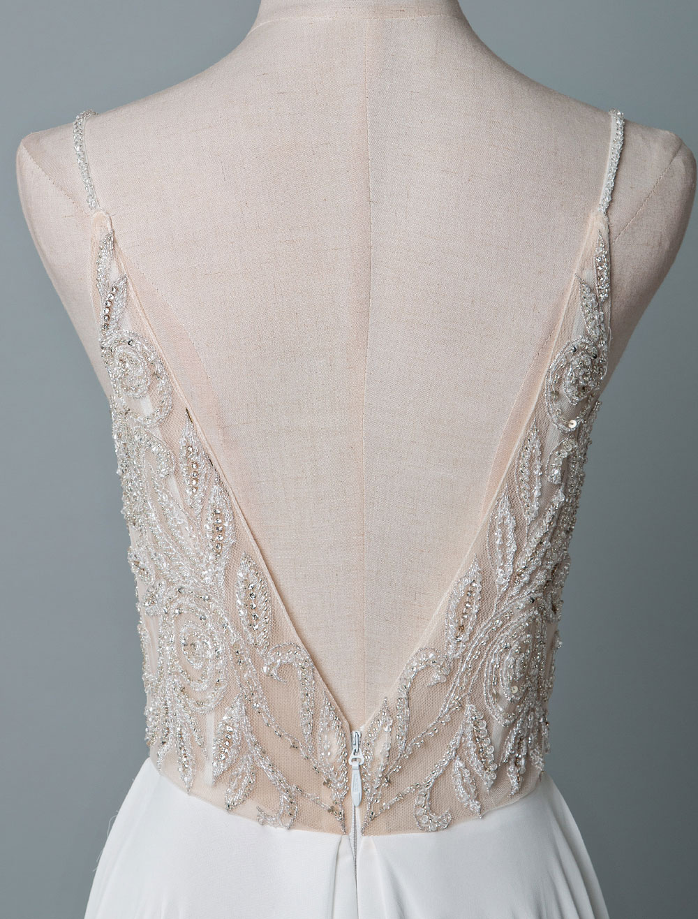 Simple Wedding Dress A Line V Neck Sleeveless Embroidered Chiffon Bridal Dresses With Train-newarrivaldress