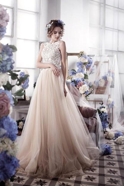 Romantic Fluffy Tulle Sleeveless Vintage Lace Open Back Sexy Wedding Dresses-newarrivaldress