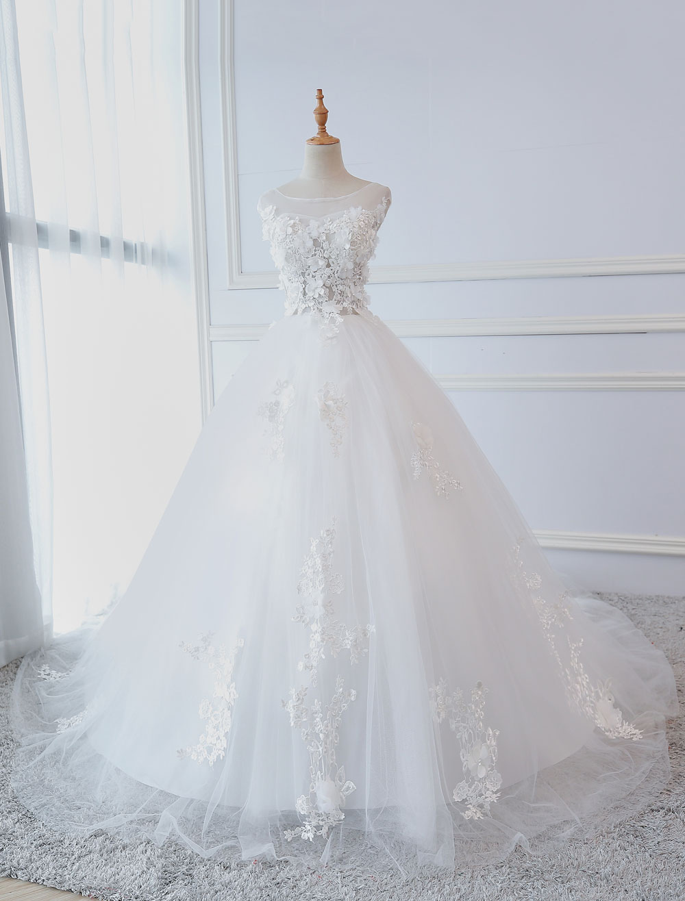 Princess Wedding Dresses Ball Gowns Lace Flowers Applique Sleeveless Bridal Gowns With Train-newarrivaldress