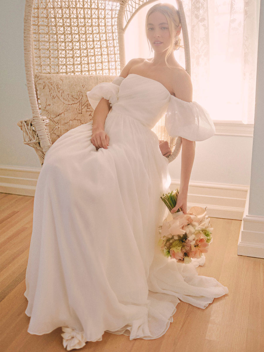 White Simple Wedding Dress A-Line Off The Shoulder Chiffon Strapless Long Bridal Dresses-newarrivaldress