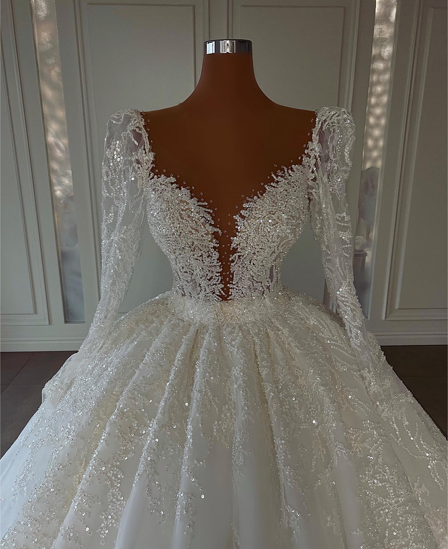Exquisite V-Neck Glitter Ball Gown with Sleeves Lace Appliques Bridal Dresses-newarrivaldress
