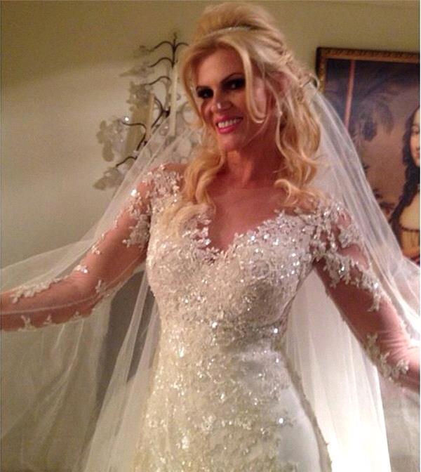 Sequins Glamorous Elegant Lace Appliques Tulle Long Sleeve Wedding Dress-newarrivaldress