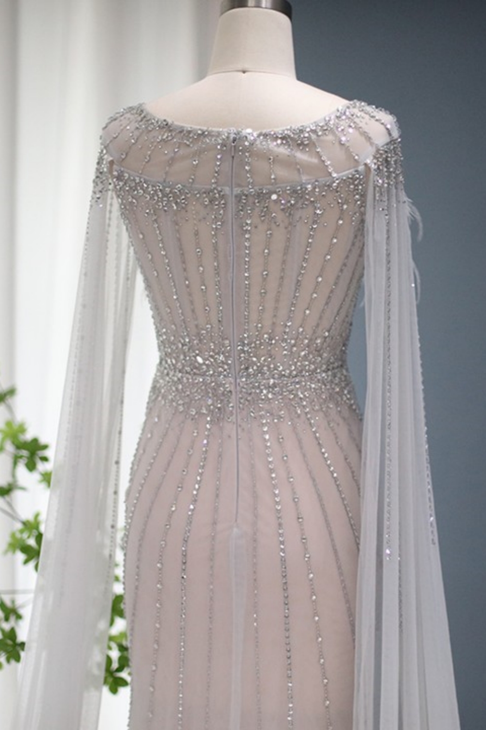 Charming Scoop Neck Sequins Mermaid Evening Dress Fur Long Wedding Party Dress with Cape Sleeves-newarrivaldress
