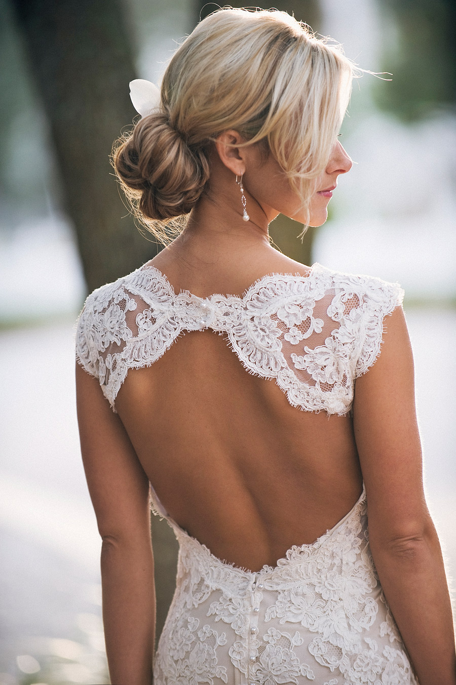 Stunning Full Lace Wedding Dresses | Backless Sleeveless Simple Bridal Gowns Online-newarrivaldress
