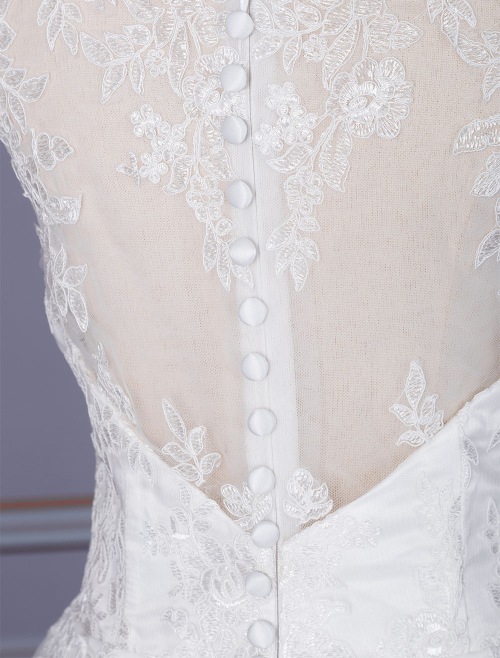 White A-line Wedding Dresses With Train Sleeveless Lace Tulle V-Neck Long Bridal Gowns-newarrivaldress