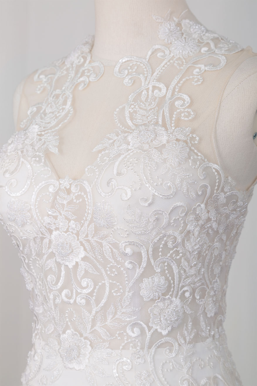 Ivory Wedding Dress Sleeveless Backless Natural Waist Lace Polyester With Train Long Bridal Dresses-newarrivaldress