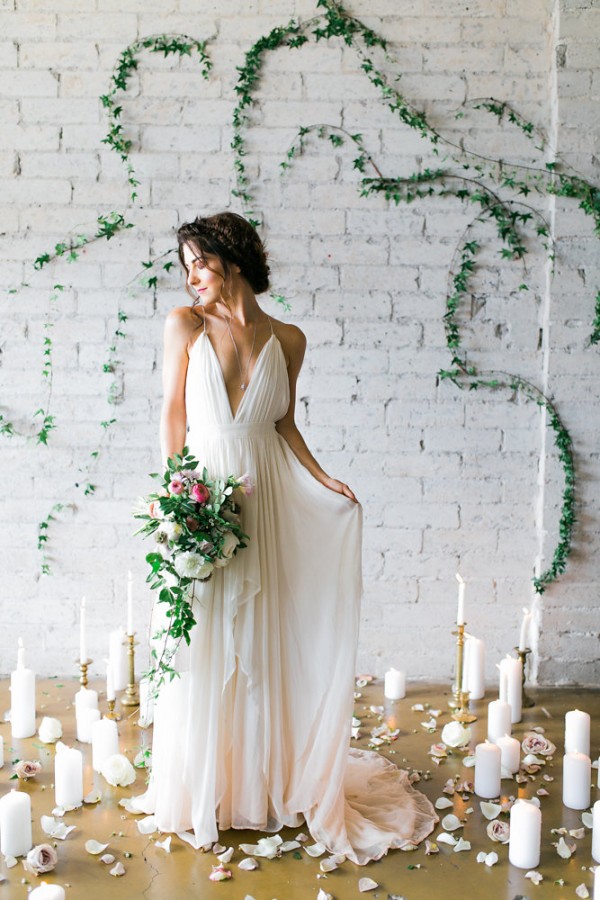 Chiffon V-Neck Beach Elegant Sleeveless Long Wedding Dresses Online-newarrivaldress