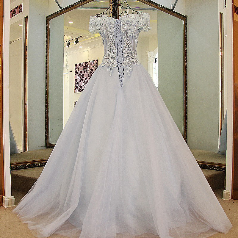 Court Train Off-The-Shoulder A-Line Applique Tulle Prom Dresses