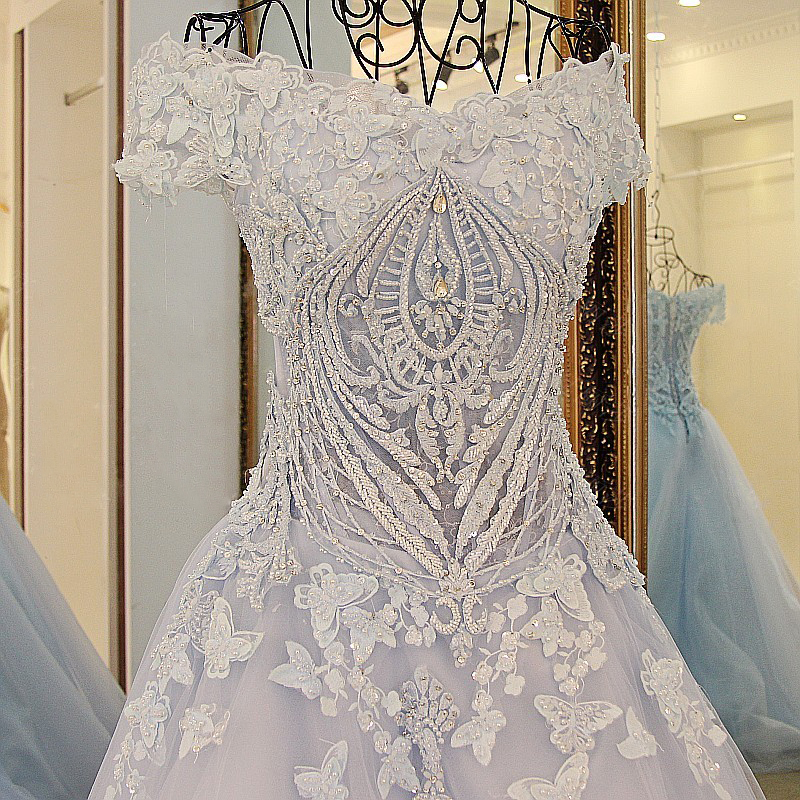 Court Train Off-The-Shoulder A-Line Applique Tulle Prom Dresses