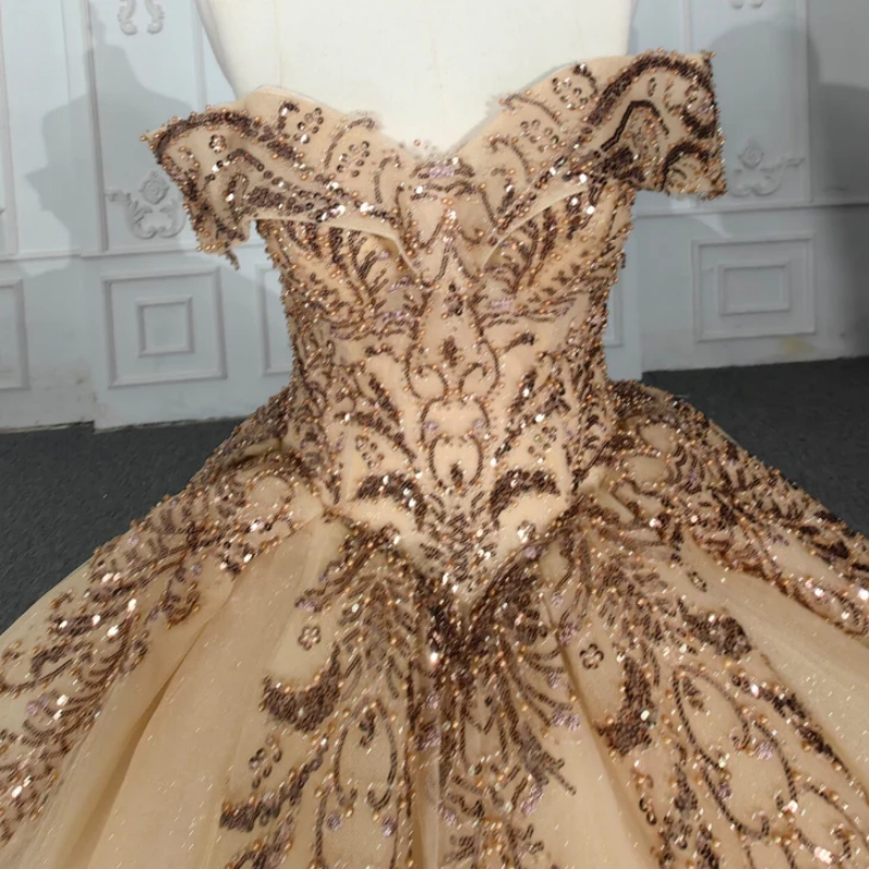 Off-the-Shoulder Gold Appliques Ball Gown Quinceanera Dresses Tulle Sweet 16 Dress