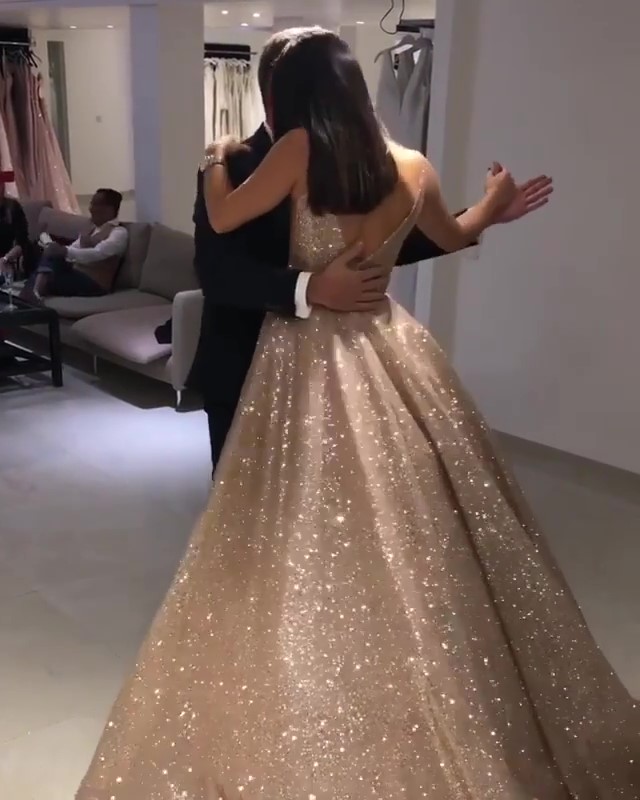  Shiny Gold Ball Gown Evening Dresses | Sexy V-Neck Sequin Prom Dresses