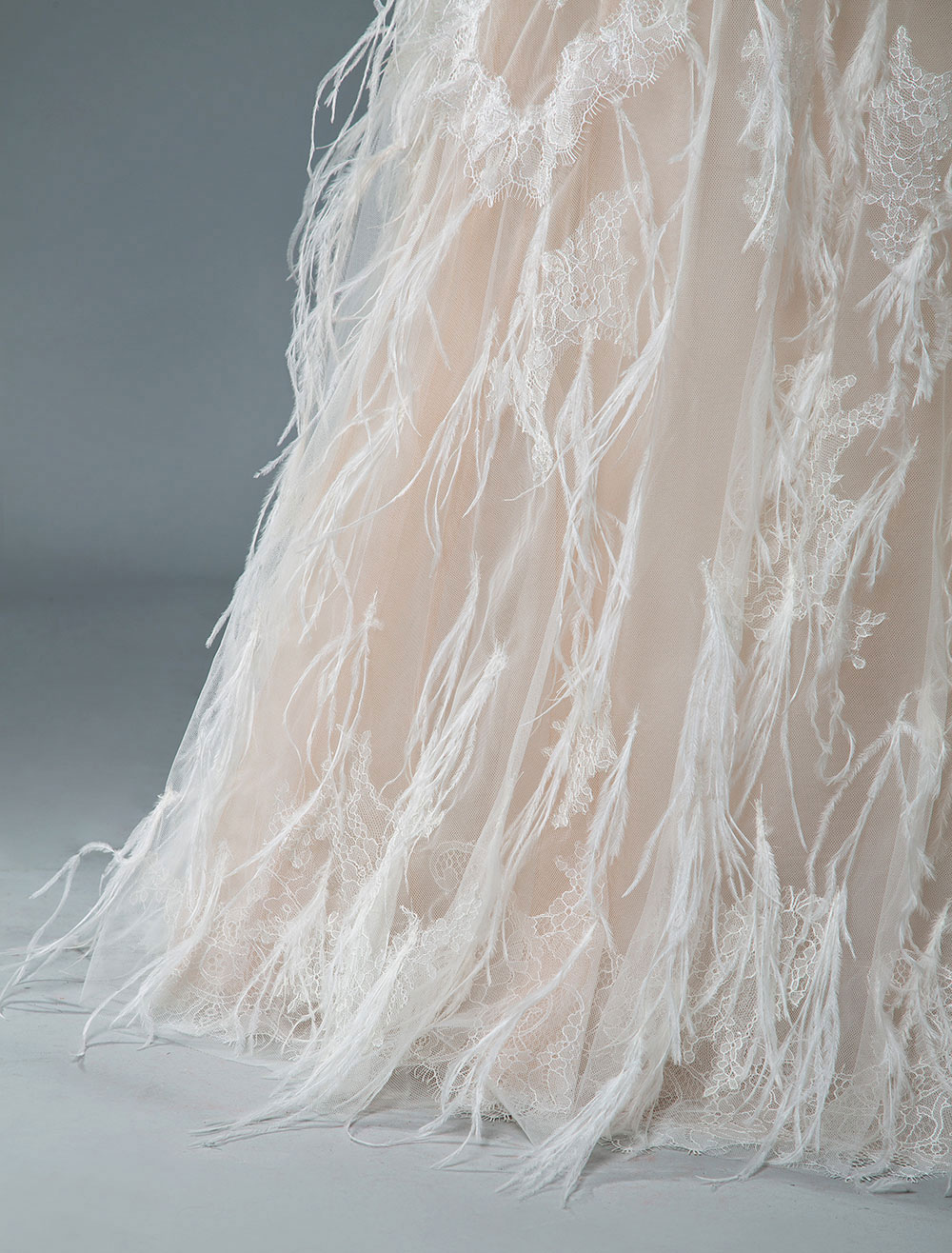 Simple Wedding Dress Lace A Line V Neck Sleeveless Beaded Floor Length Feather Bridal Gowns-newarrivaldress