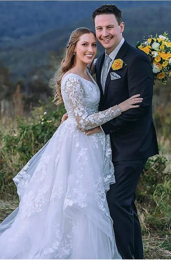 Elegant Long Sleeves A-line Wedding Dress Deep V-Neck Puffy Layers Lace Bridal Dress-newarrivaldress