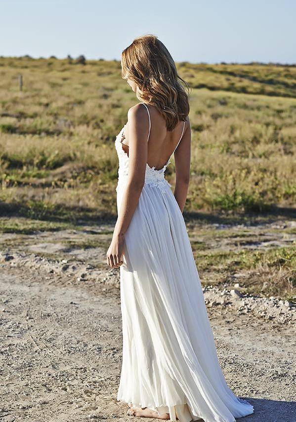 Simple Design Sexy Spaghetti Straps Elegant Lace Appliques Long Chiffon Beach Wedding Dress-newarrivaldress