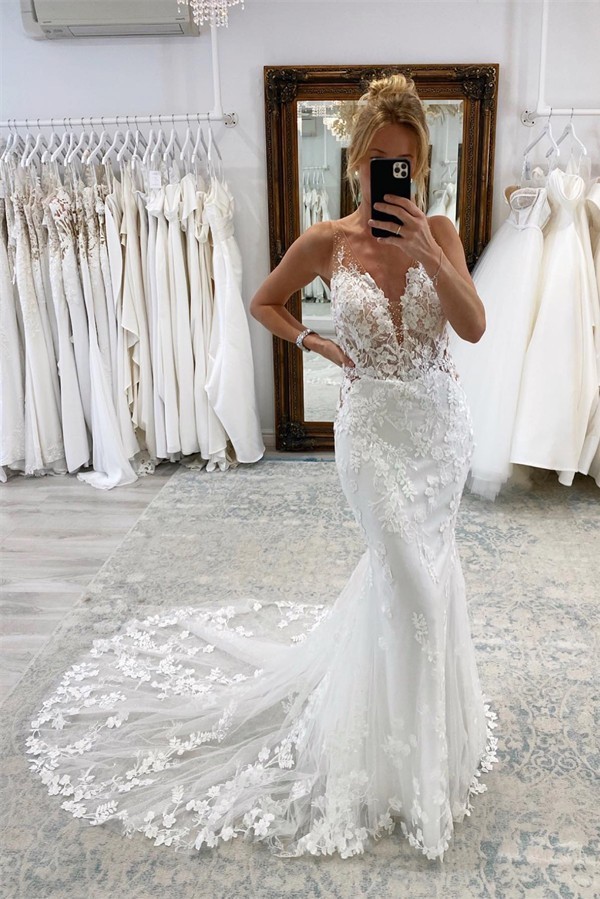 Charming Sleeveless V-Neck Lace Mermaid Wedding Dress with Floral Pattern-newarrivaldress