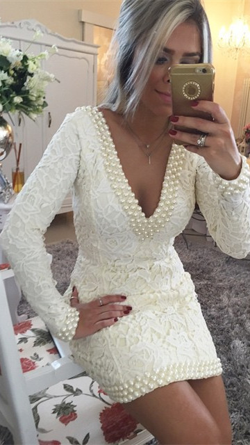 Short Sheath V-Neck Lace Homecoming Dresses Long Sleeves Backless Cocktail Dresses-newarrivaldress