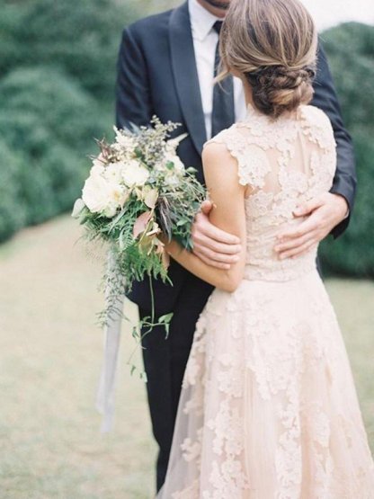 Tulle A-Line Sweep Train Bridal Gowns with Appliques | Sexy Sleeveless V-neck Wedding Dresses