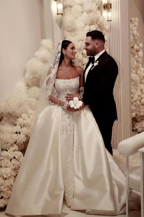 Gorgeous Strapless Tulle Lace Ball Gown A-line Appliques Wedding Dresses with Satin Sweep Train-newarrivaldress