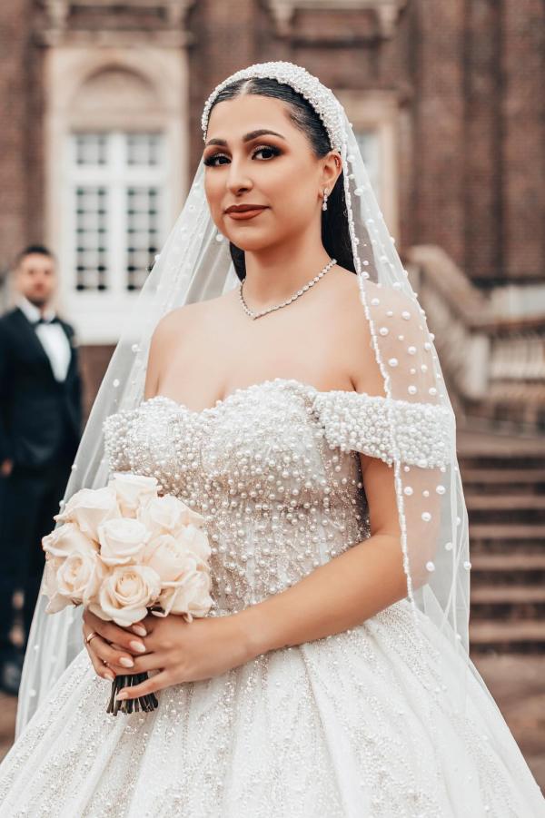 Elegant Off-the-Shoulder White Lace Ball Gown Sweetheart A-line Wedding Dress with Pearls-newarrivaldress