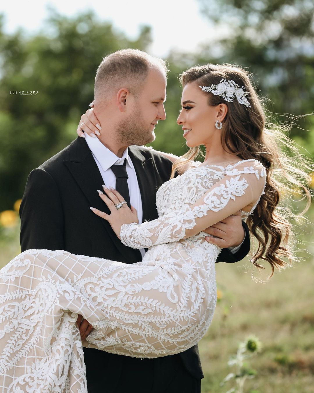 Gorgeous White Long Sleeves Mermaid Bridal Dress Floral Lace Garden Wedding Dress-newarrivaldress
