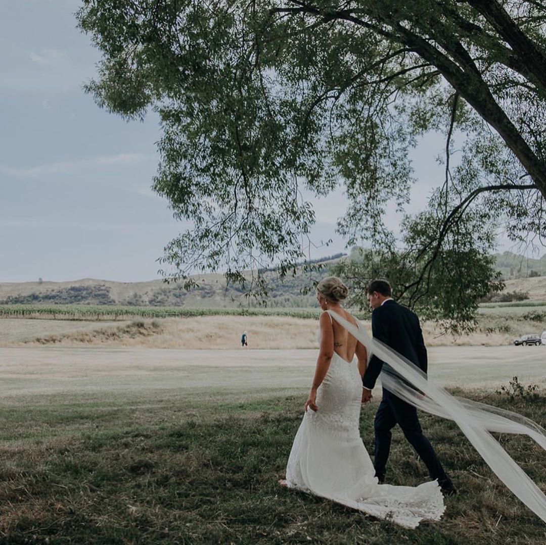 Straps V-neck Appliques Sheath Wedding Dresses | Open Back Sleeveless Bridal Gowns-newarrivaldress
