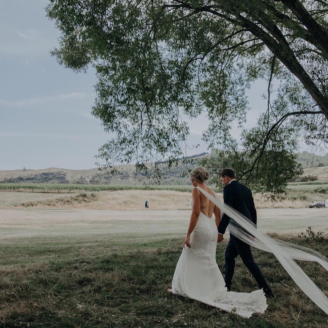 Straps V-neck Appliques Sheath Wedding Dresses | Open Back Sleeveless Bridal Gowns-newarrivaldress
