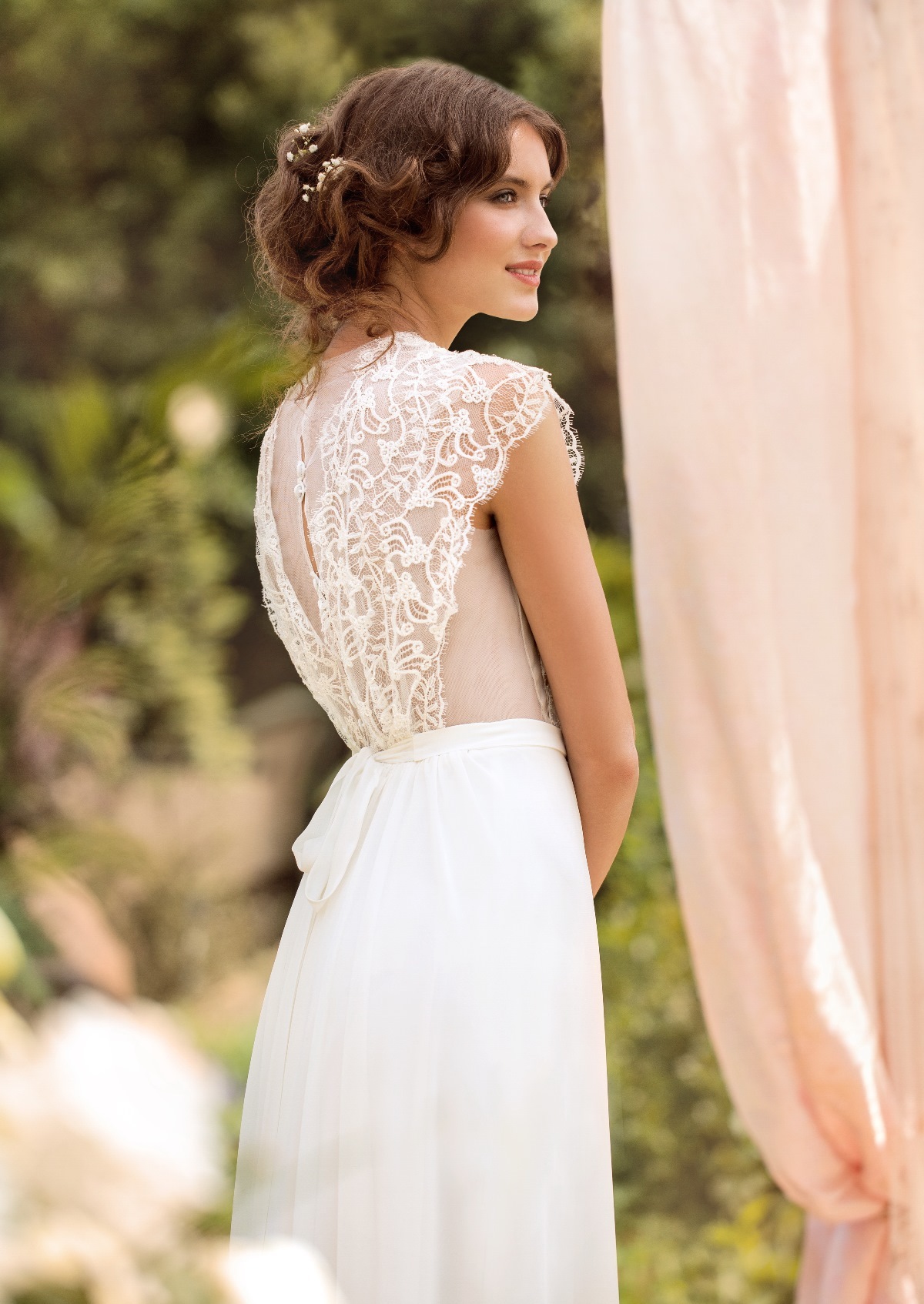 Sleeveless V-neck Lace Wedding Dresses | Chiffon Backless Simple Bridal Gowns
