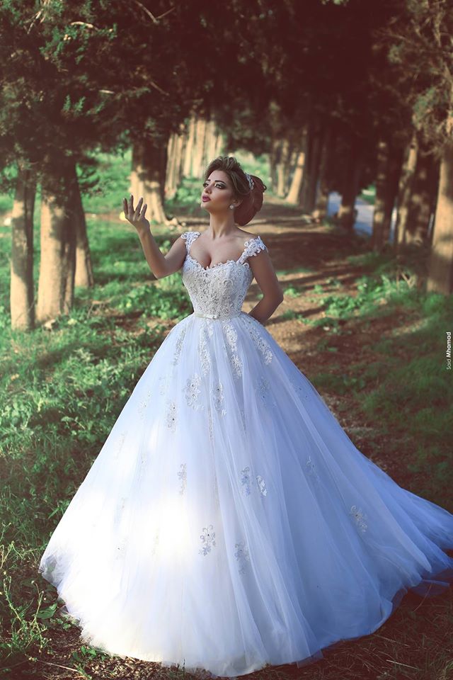 New Arrival Crystal Lace Bridal Gowns Sweep Train Tulle Wedding Dresse   newarrivaldress