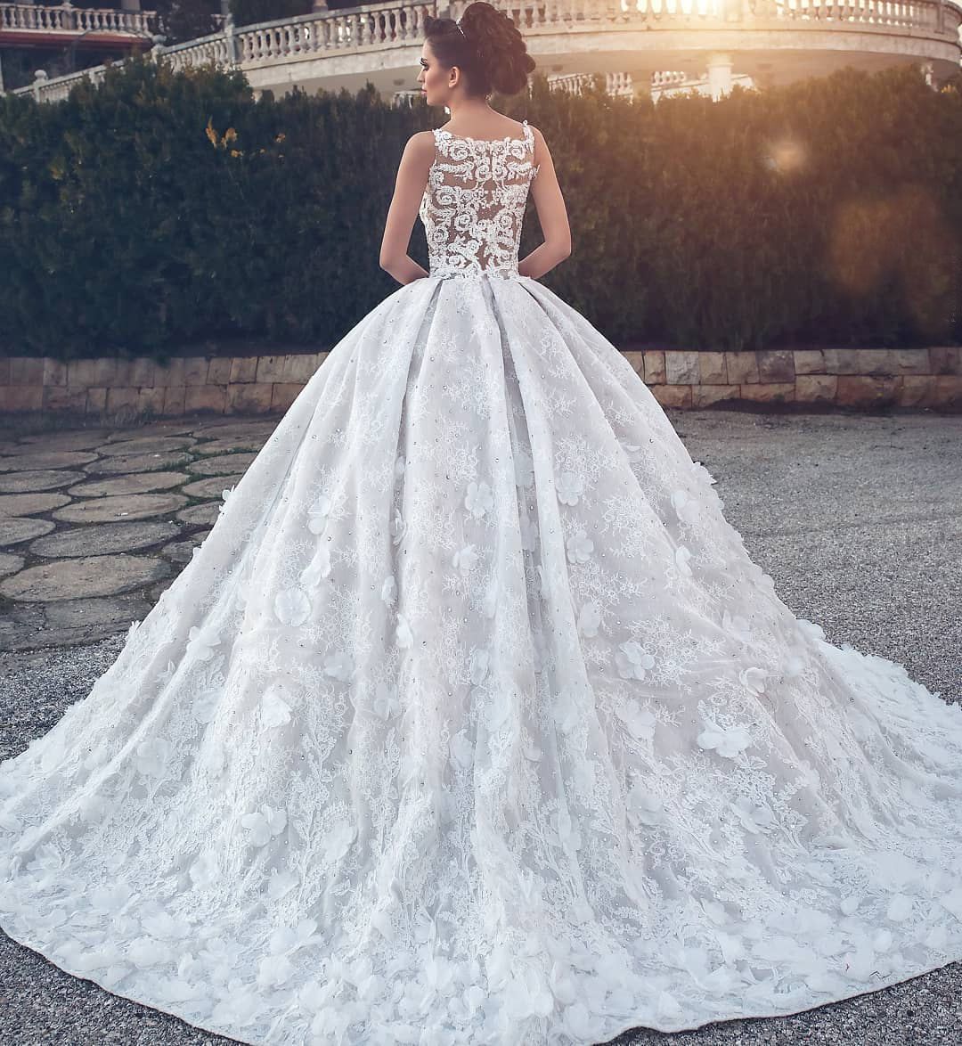 Lace Appliques Sexy Sleeveless Wedding Dresses | Princess Ball Gown V-neck Bridal Gowns-newarrivaldress