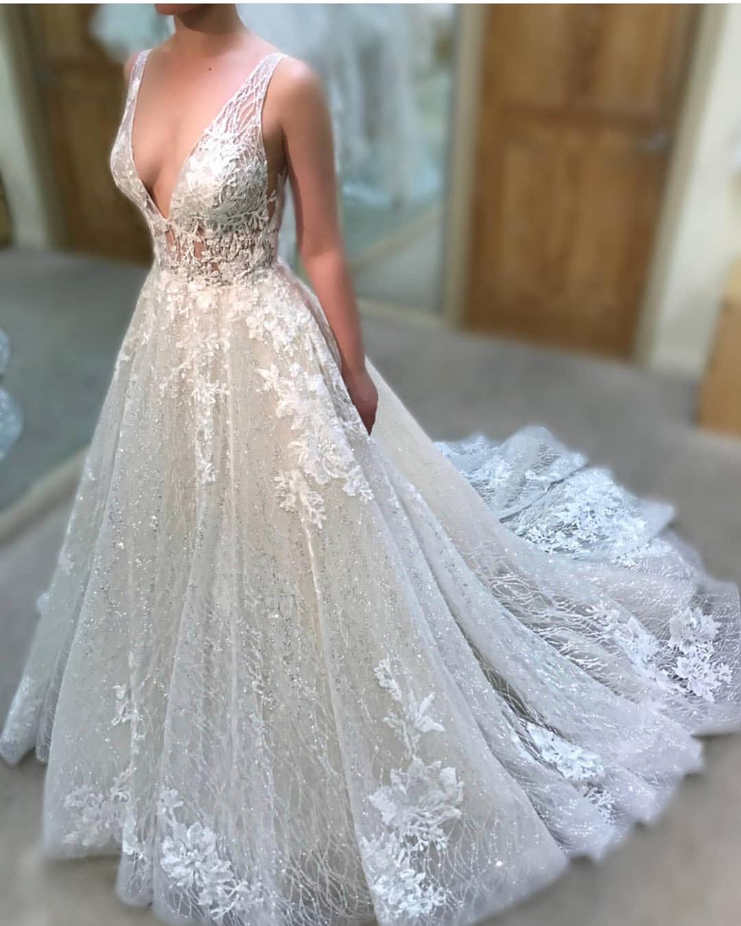 Straps A-line Beading Appliques Wedding Dresses | V-neck Sleeveless Lace Bridal Gowns-newarrivaldress