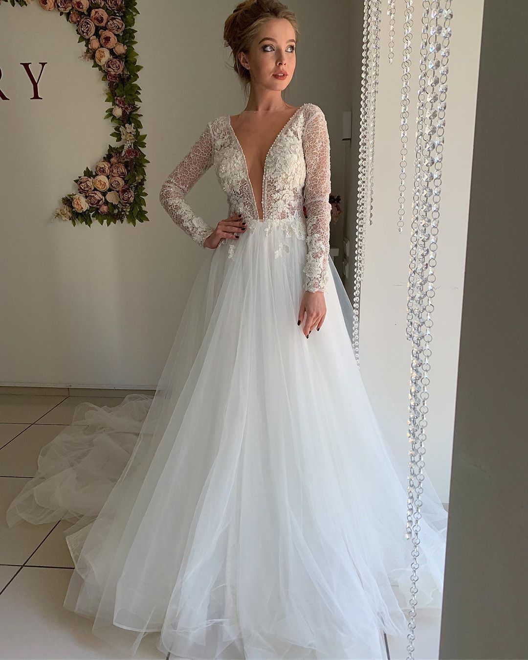 A-line Chiffon Sexy V-neck Wedding Dresses | Long Sleeve Flower Bridal Gowns-newarrivaldress