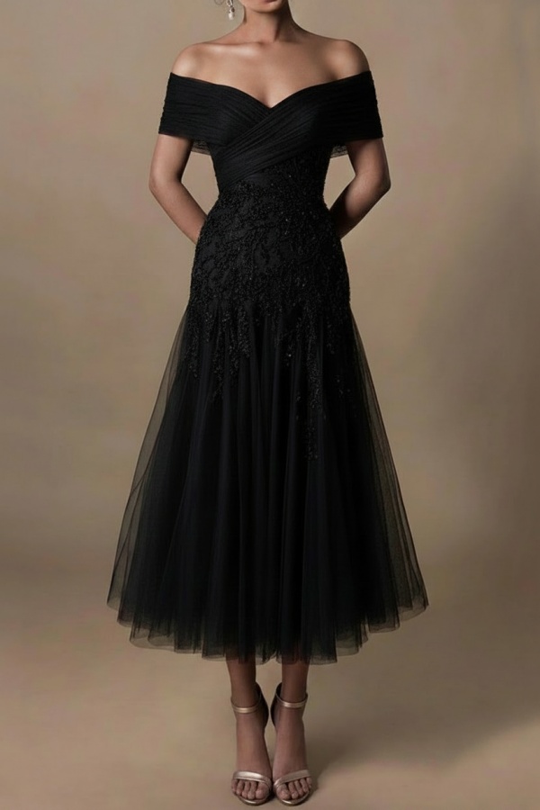 Gorgeous A-line Off-the-shoulder Beading Short Wedding Dresses With Lace