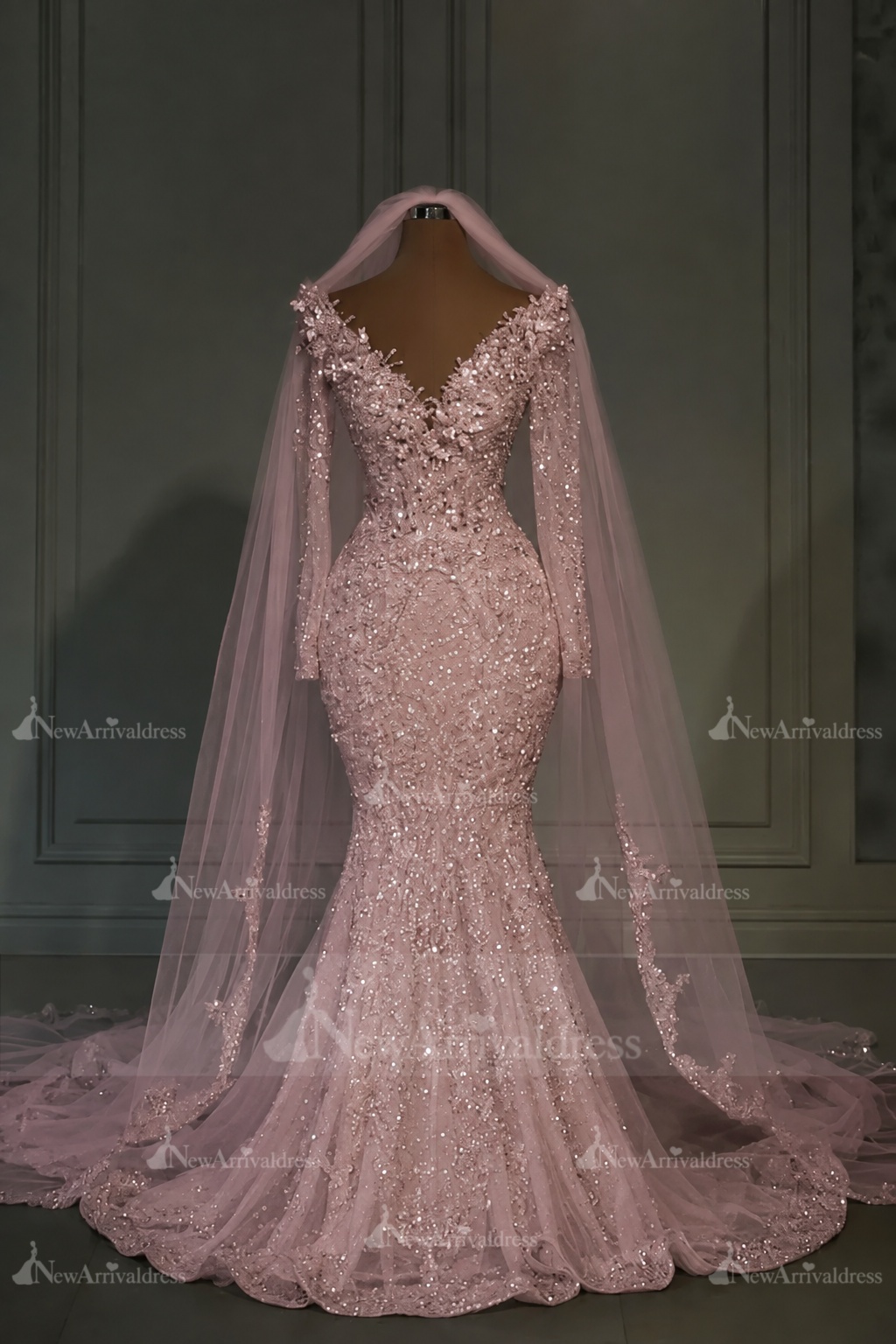 Gorgeous Long Sleeves Mermaid Wedding Gowns Glitter Sequins Garden Bridal Dresses