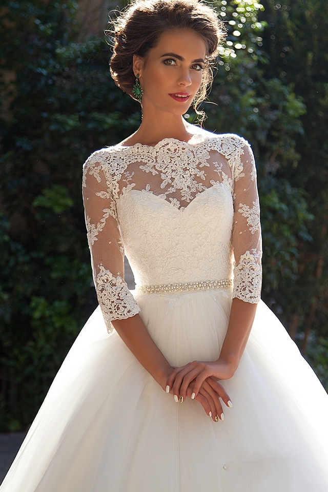 Half Sleeve Ball Gown Wedding Dresses | Puffy Tulle Lace Appliques Bridal Gowns with Beads Belt-newarrivaldress