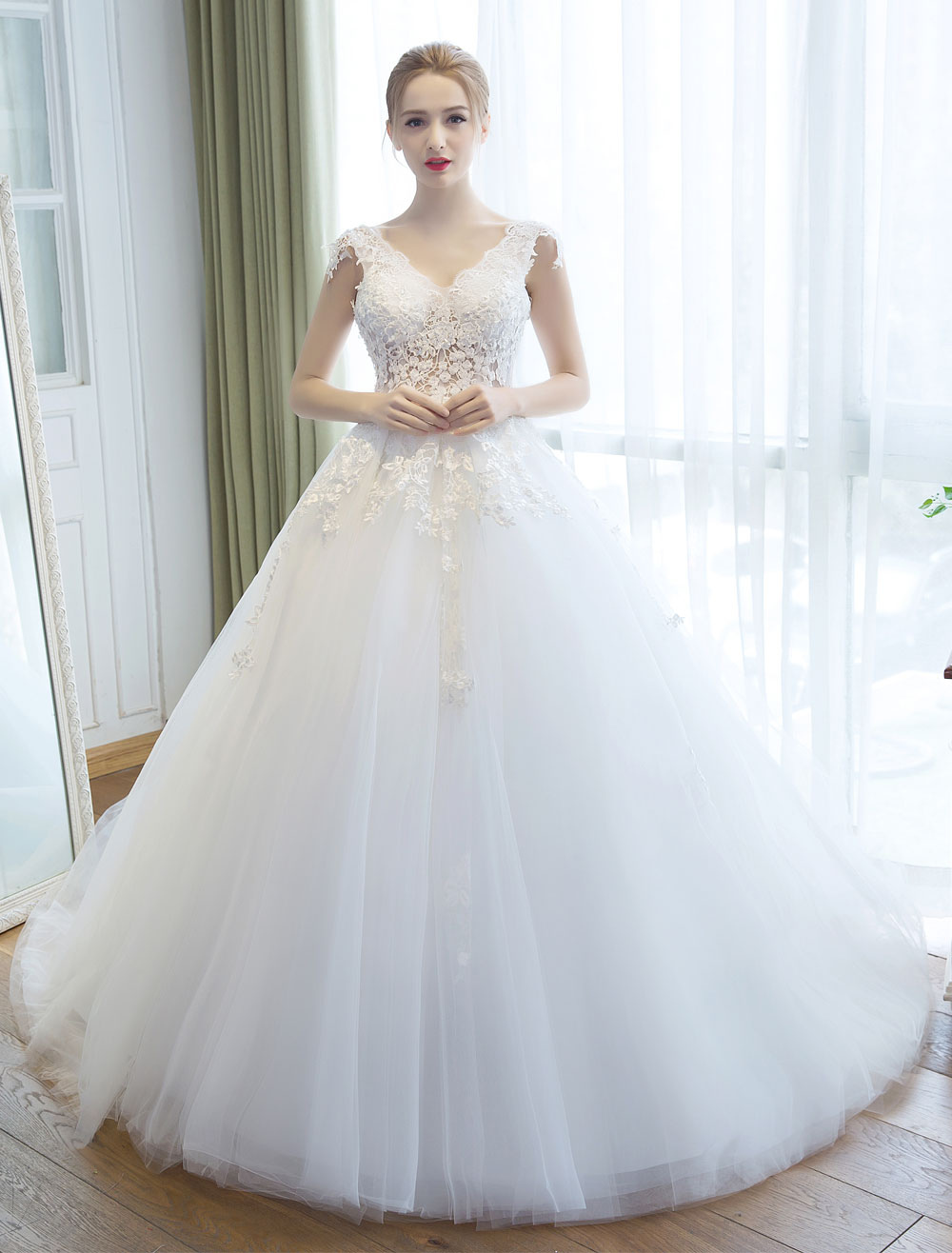 Wedding Dresses Princess Ball Gown Ivory Bridal Gown V Neck Illusion Backless Lace Applique Tulle Bridal Dress With Train-newarrivaldress