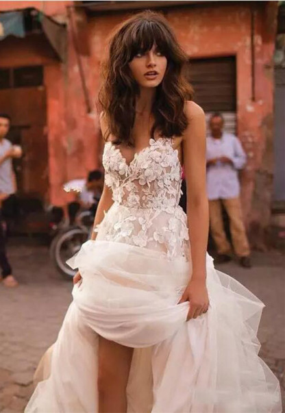 Flowers Tulle Glamorous V-Neck Sleeveless Wedding Dresses-newarrivaldress