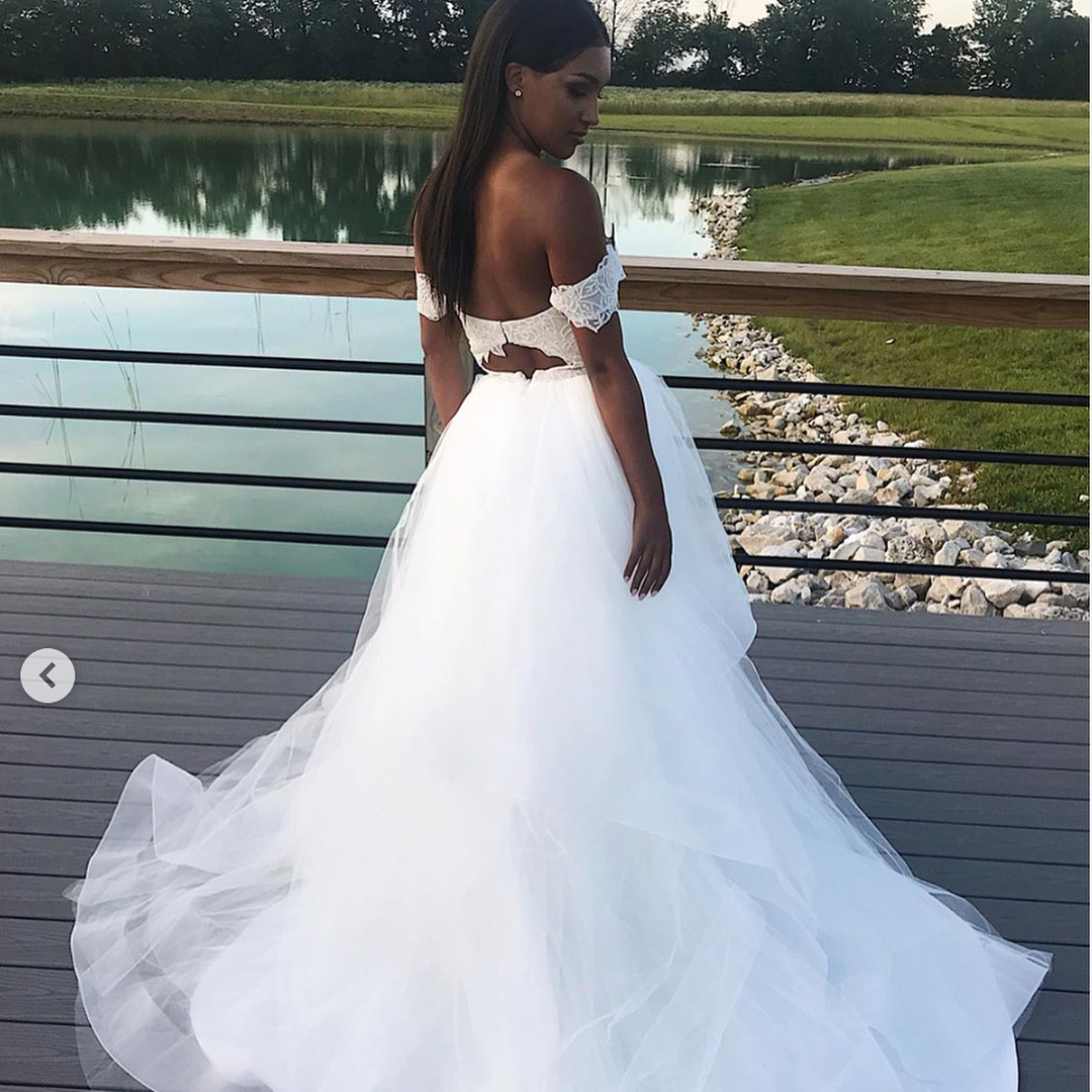 Charming Off The Shoulder A Line Wedding Dresses | White Tulle Lace V-Neck Bridal Gowns-newarrivaldress
