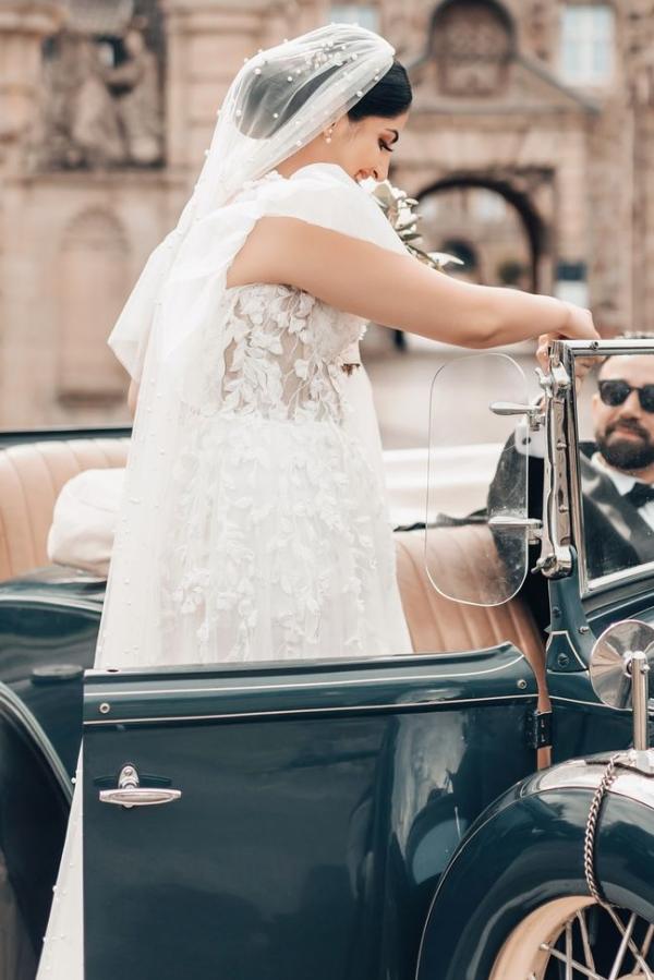 Elegant Square Neck Tulle Lace A-line Wedding Dresses Short Sleeves Princess Wedding Gown-newarrivaldress