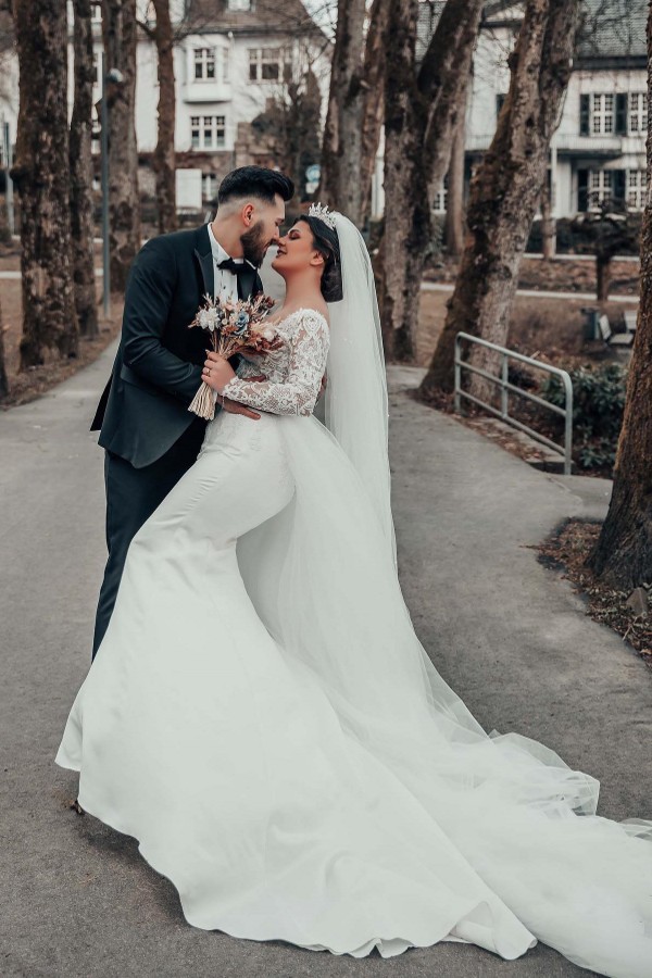 White Mermaid Wedding Dress with Sleeves Floral Lace appliques Bridal Dress-newarrivaldress