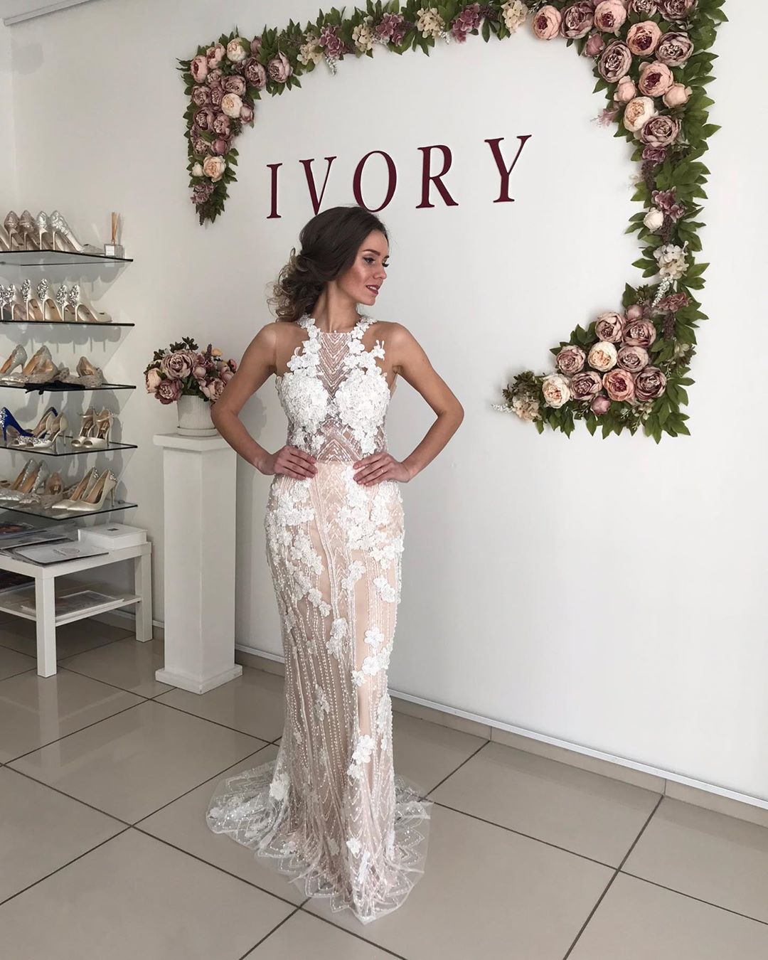 Flower Appliques Beading Halter Sheath Wedding Dresses | Backless Belt Bridal Gowns with Detachable Skirt-newarrivaldress