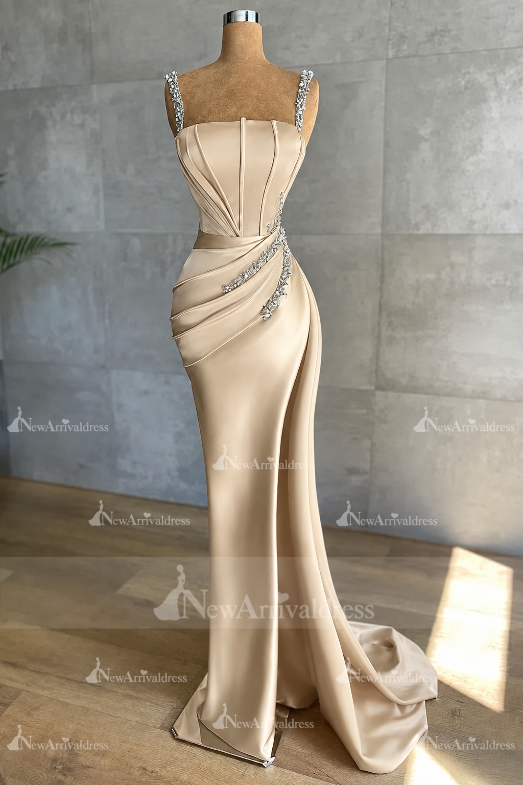 Stunning Sleeveless Mermaid Evening Dress Sparkly Crystal Slim Prom Dress