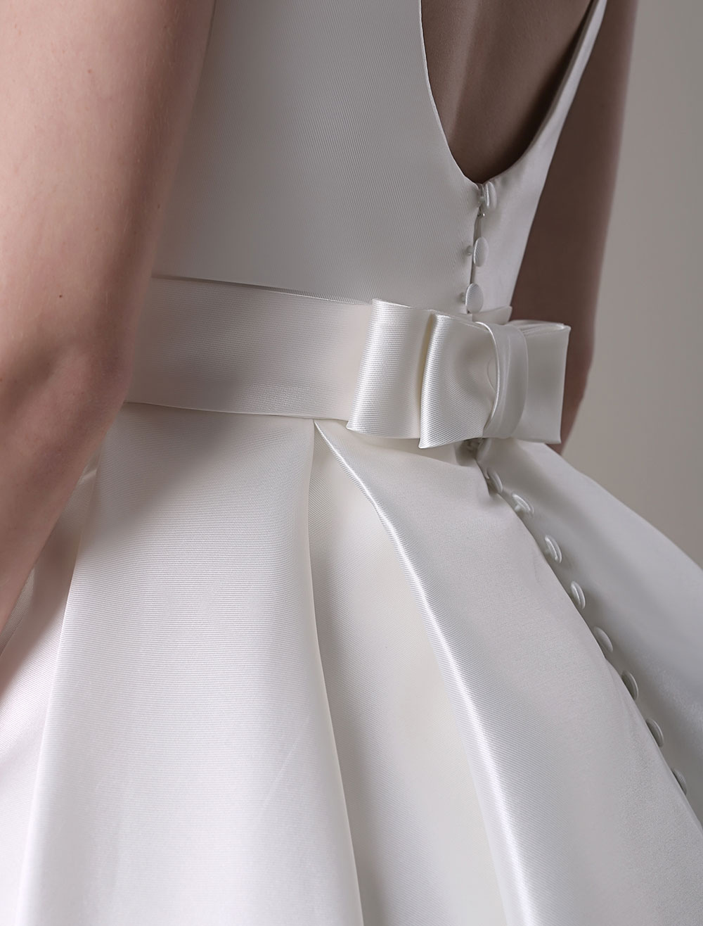Ivory Wedding Dress Scoop Backless Knee Length Satin Wedding Gown Exclusive-newarrivaldress