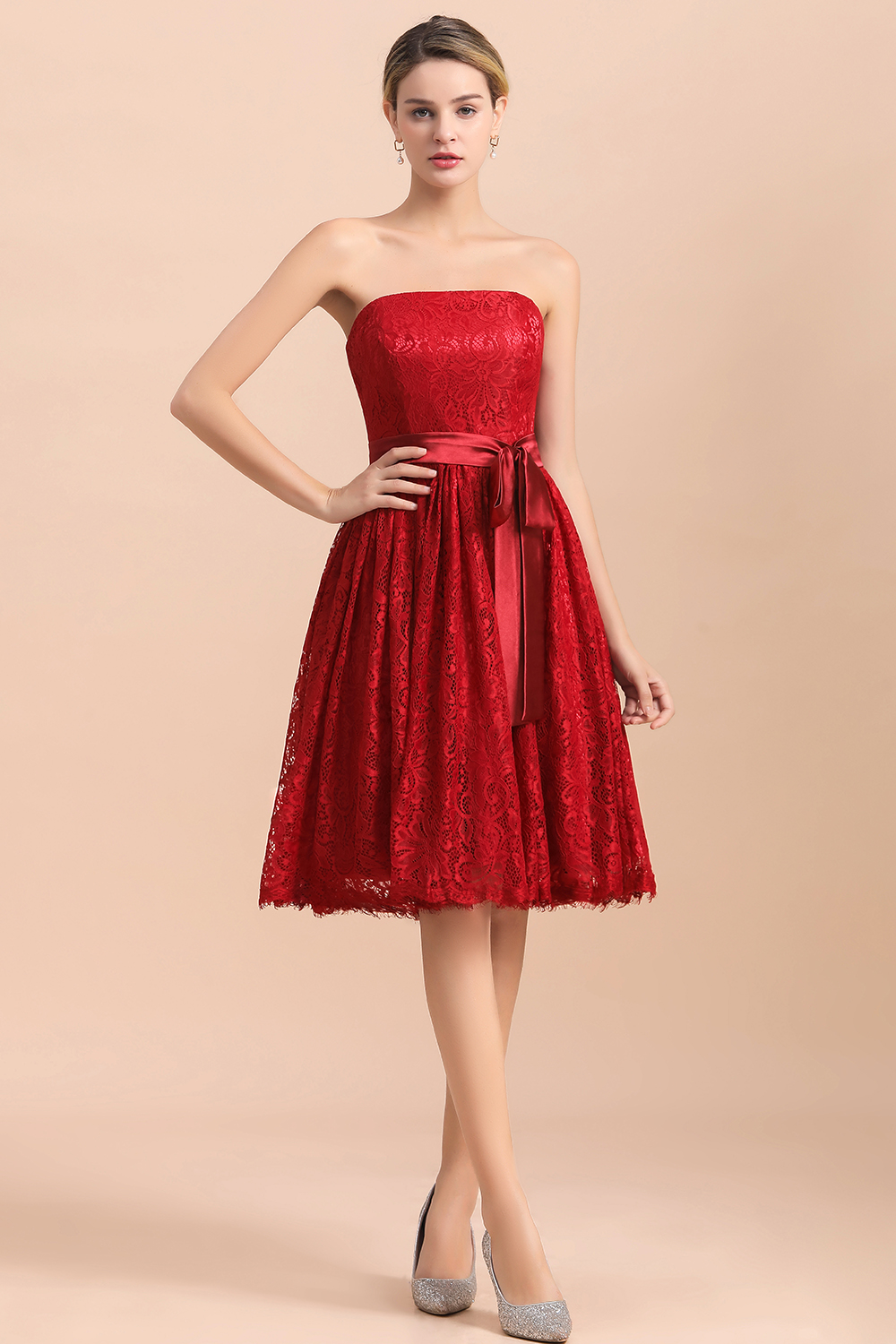 Chic Strapless Floral Red Short Lace Bridesmaid Dress Knee Length Party Dress with ribbon-newarrivaldress