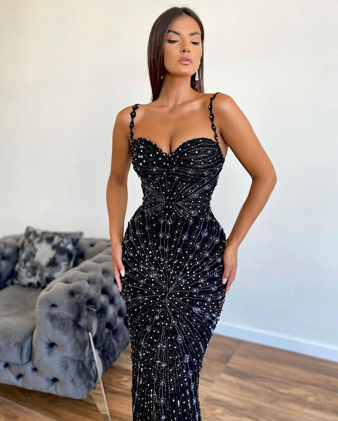 Chic Sleeveless Mermaid Beading Spaghetti Strap Black Prom Dress