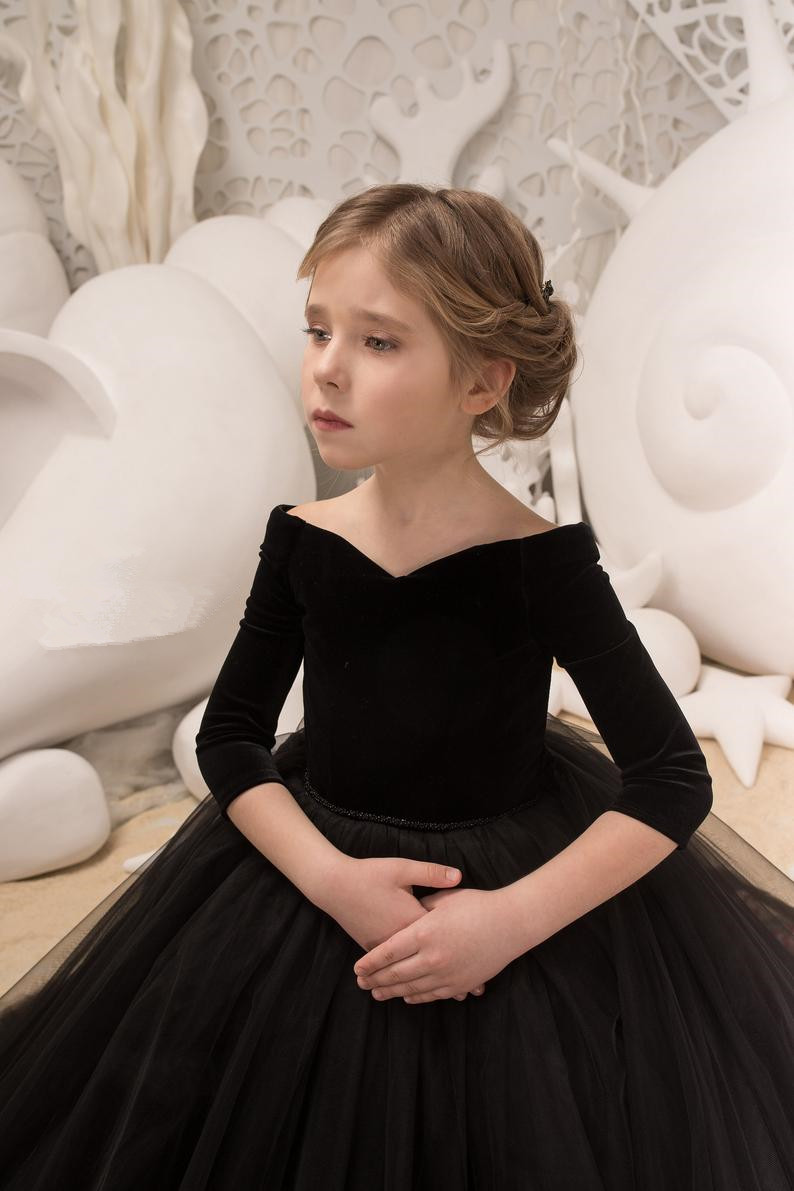 Off-the-Shoulder Velvet Floor Length Flower Girl Dresses|A Line Little Girl Pageant Dresses With Flowers-newarrivaldress