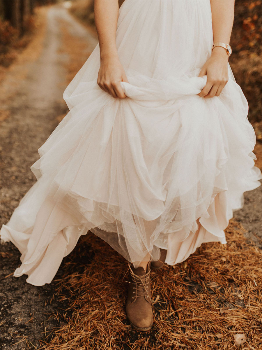 Simple Wedding Dress Backless Bridal Gowns Chiffon V-Neck A-Line Bridal Dresses-newarrivaldress