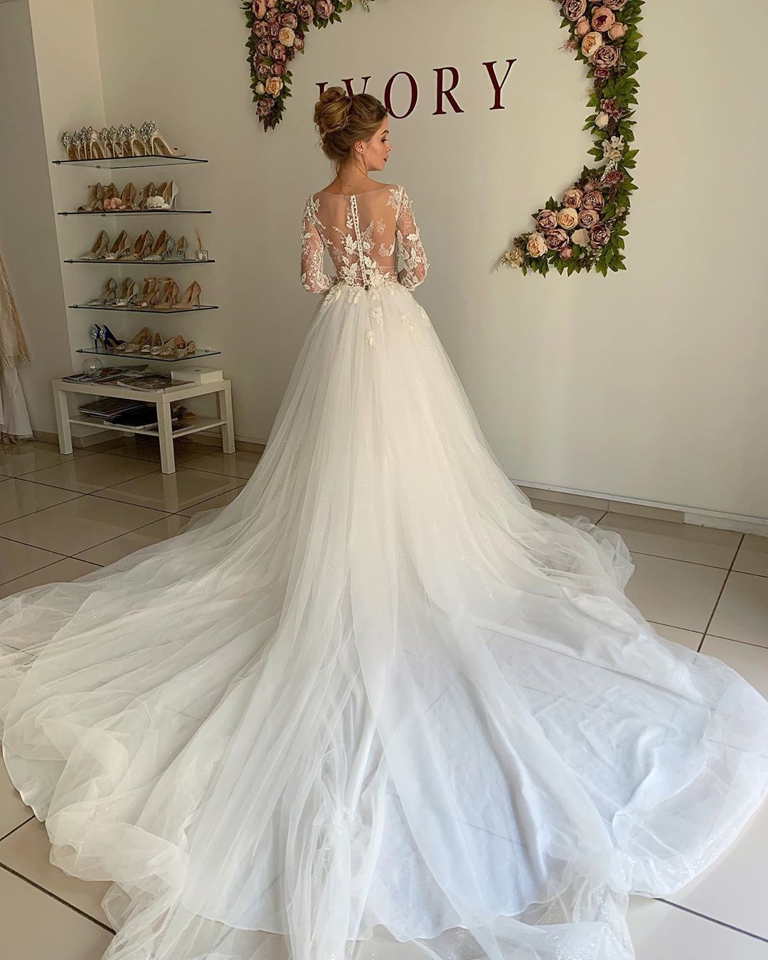 Sheer Tulle Elegant Appliques Wedding Dresses | Long Sleeve A-line Bridal Gowns Online-newarrivaldress