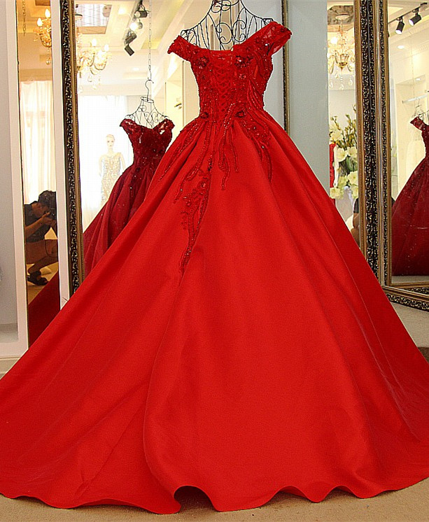 Elegant Red V-neck Lace-up Brush Train Appliques Prom Gown With Ruffle-newarrivaldress