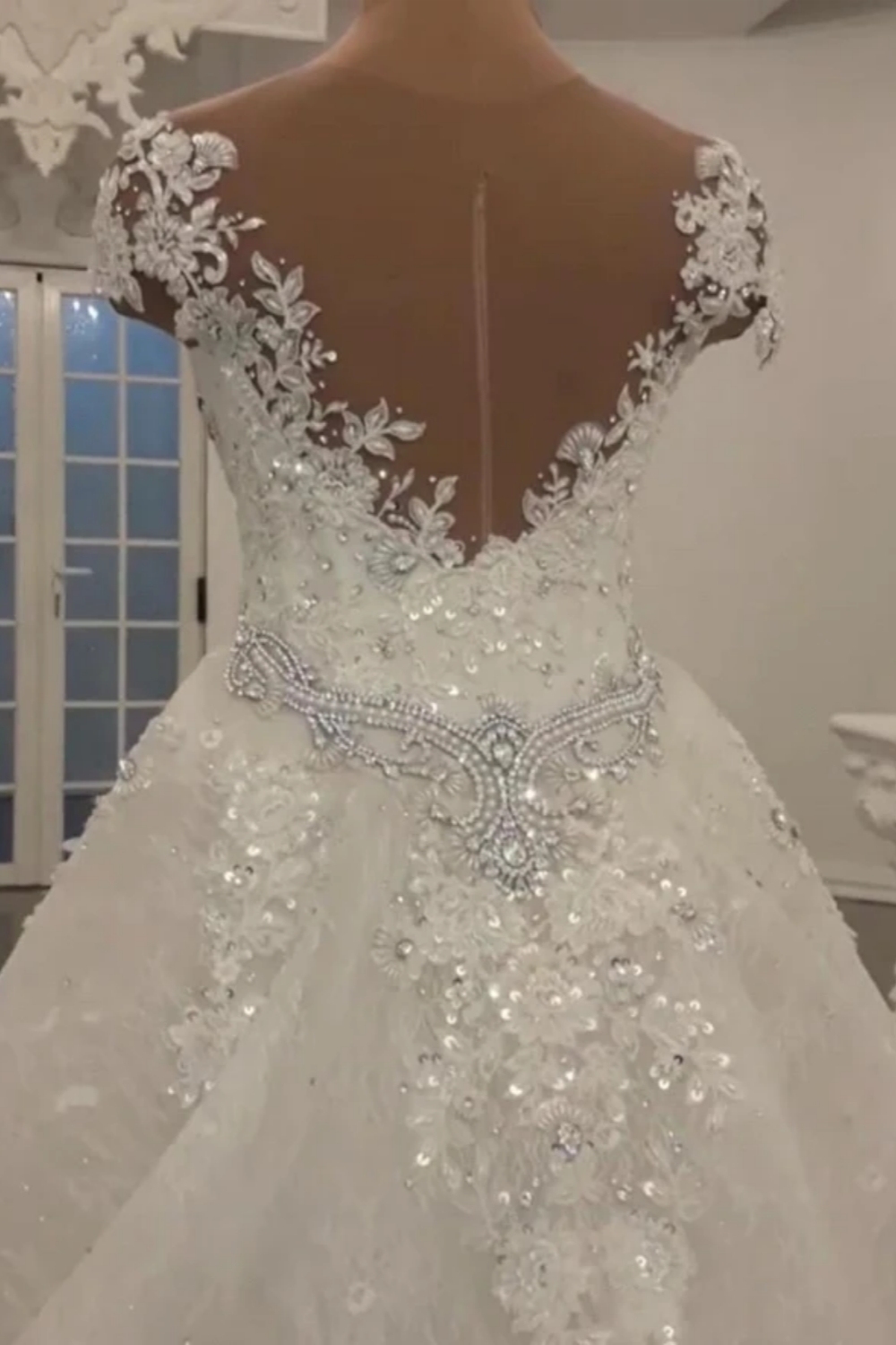 Gorgeous Mermaid Bridal Gown Beads Lace Appliques V-Neck Wedding Dress with Sweep Train-newarrivaldress