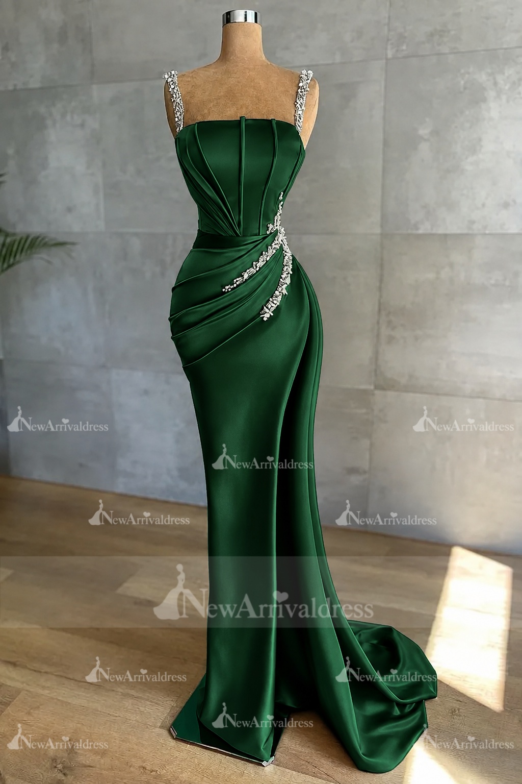 Stunning Sleeveless Mermaid Evening Dress Sparkly Crystal Slim Prom Dress